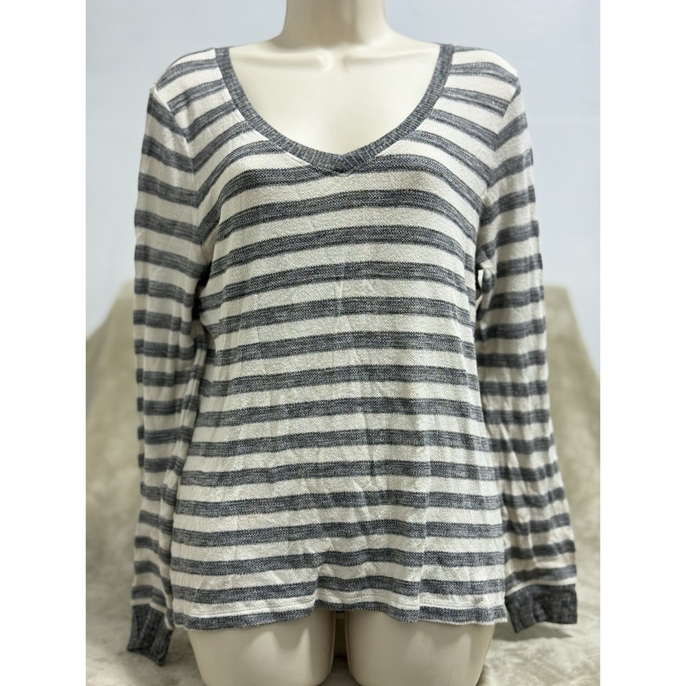St. John's Bay Sweater Women's Size M Ivory Grey Striped V-Neck Stretch
